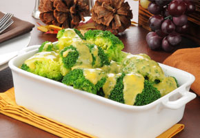 Broccoli With Cheddar Cheese Sauce